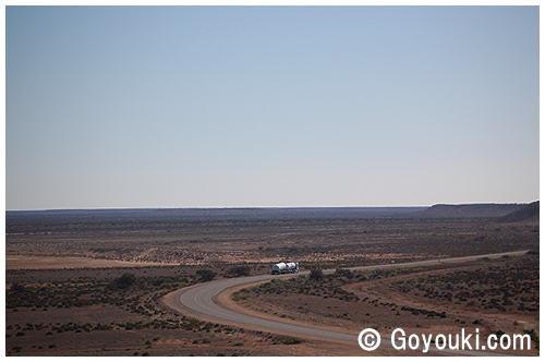 オーストラリアの道路写真